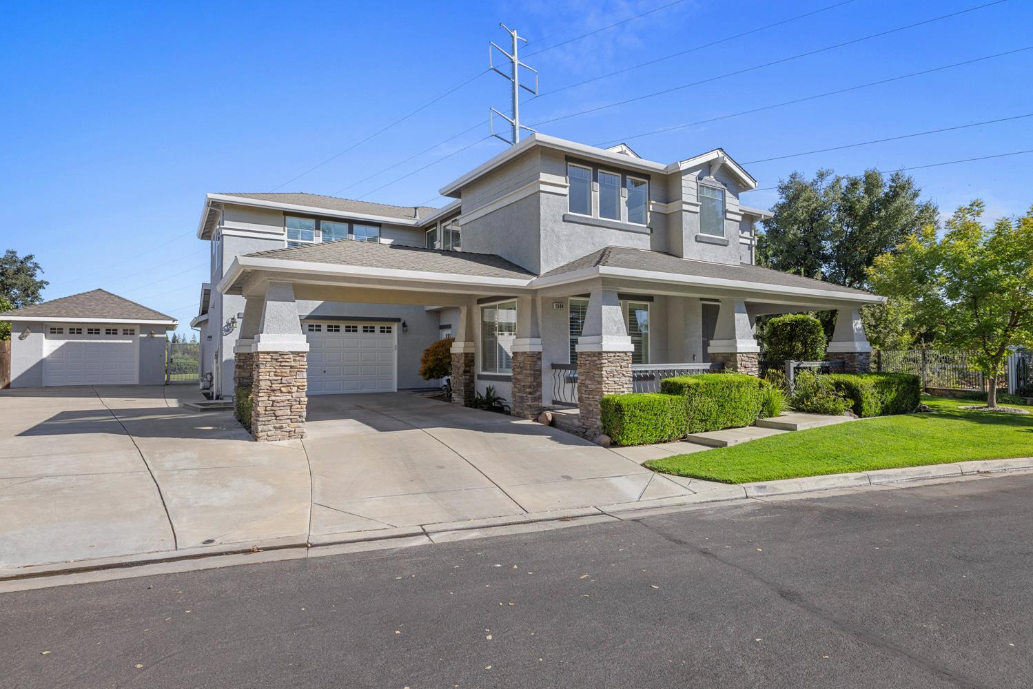 1584 Irvin Ct, Oakdale, CA 95361