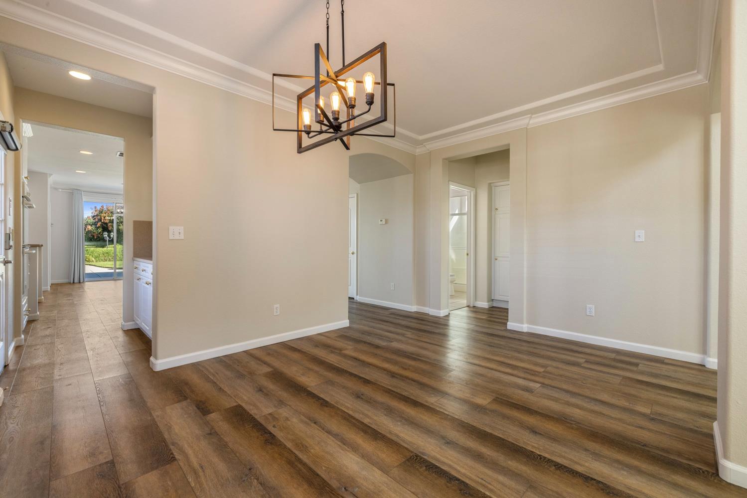 1584 Irvin Ct, Oakdale, CA 95361