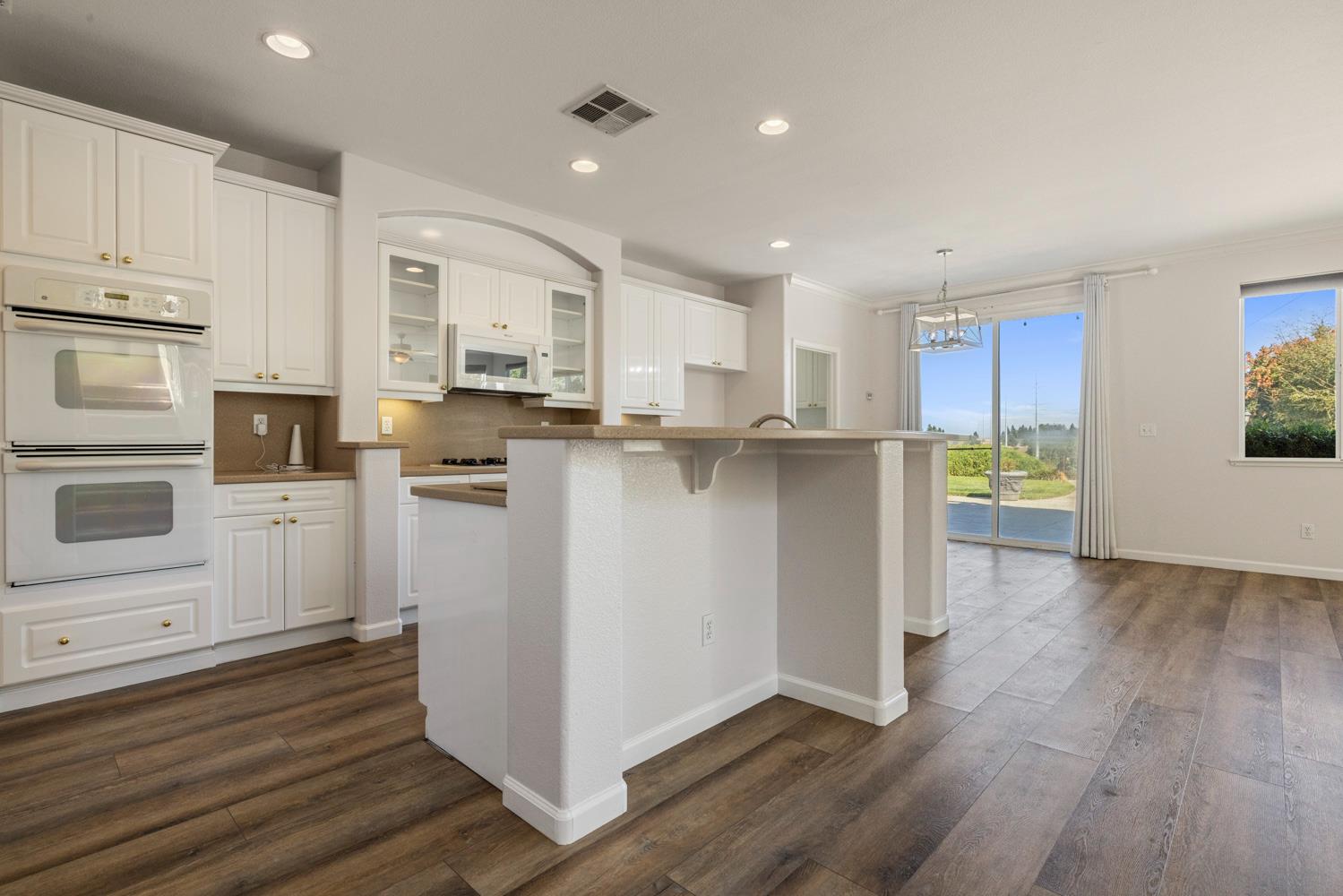 1584 Irvin Ct, Oakdale, CA 95361