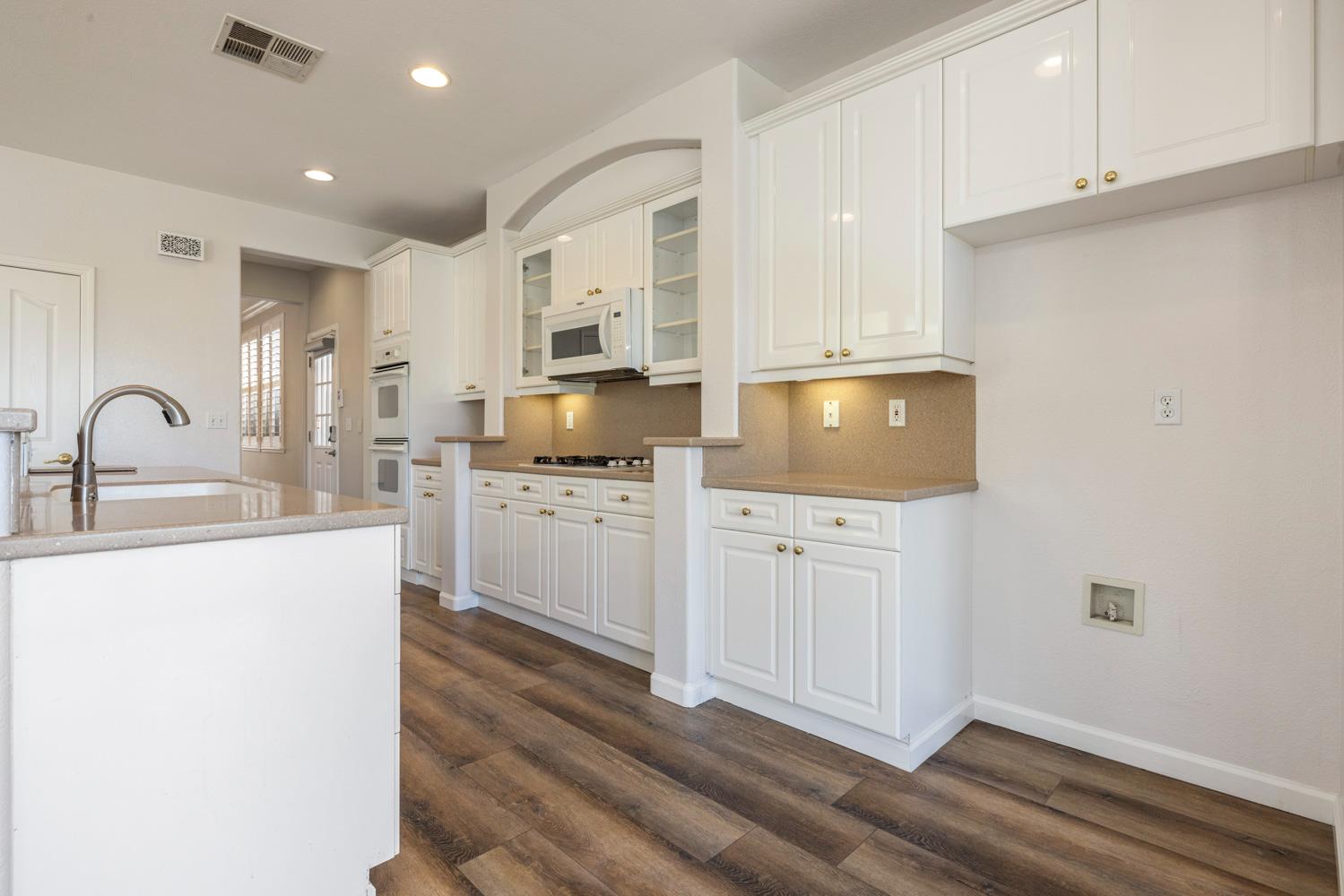 1584 Irvin Ct, Oakdale, CA 95361