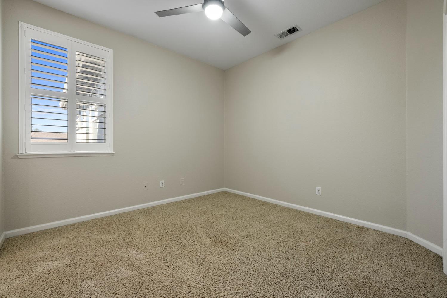 1584 Irvin Ct, Oakdale, CA 95361