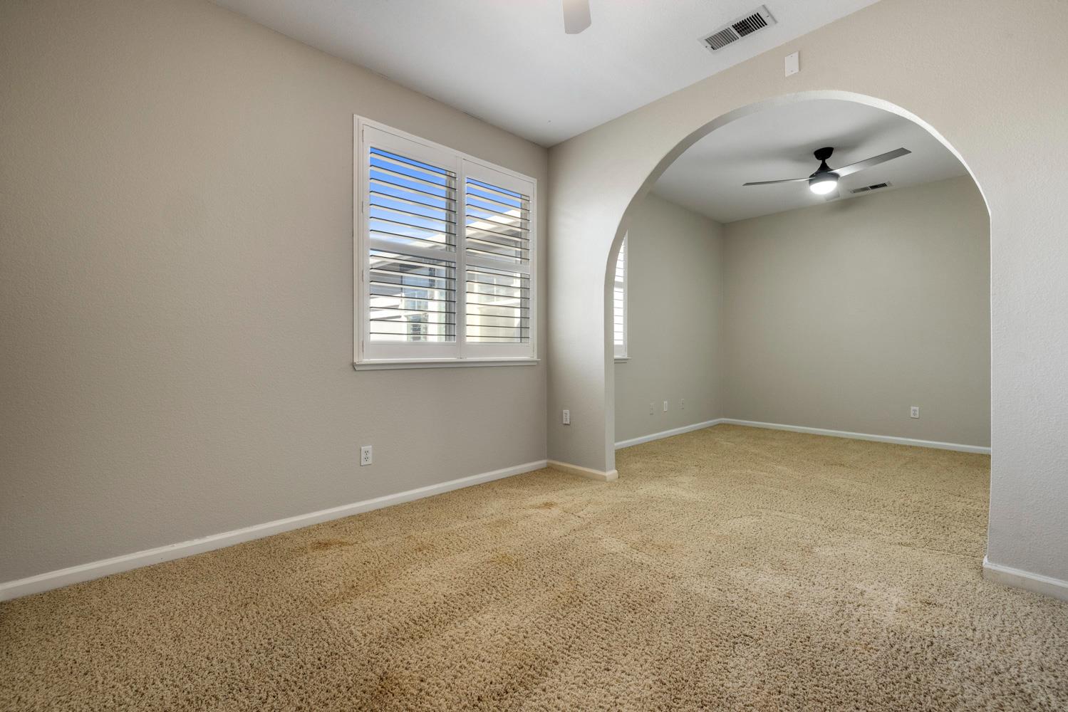 1584 Irvin Ct, Oakdale, CA 95361
