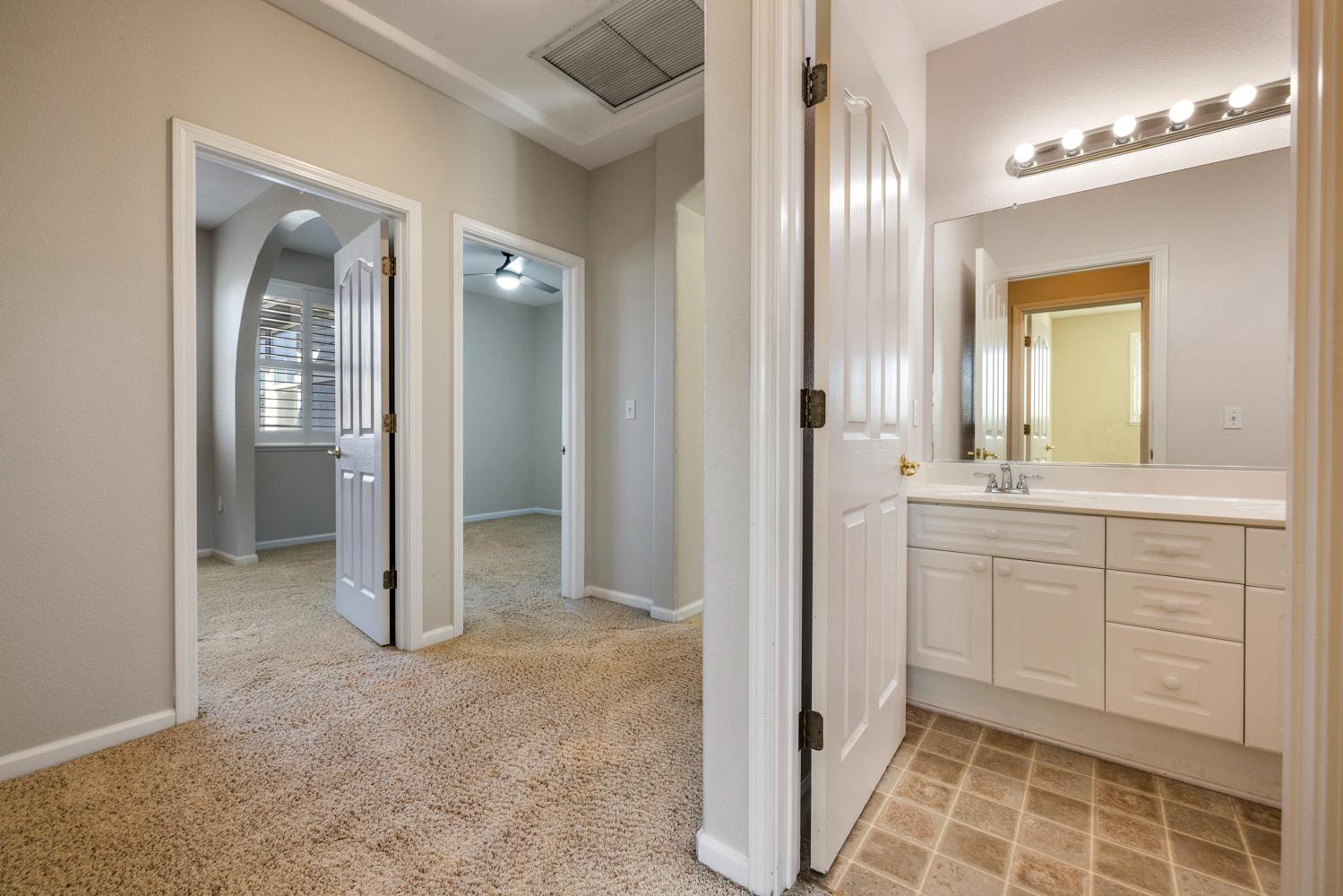 1584 Irvin Ct, Oakdale, CA 95361
