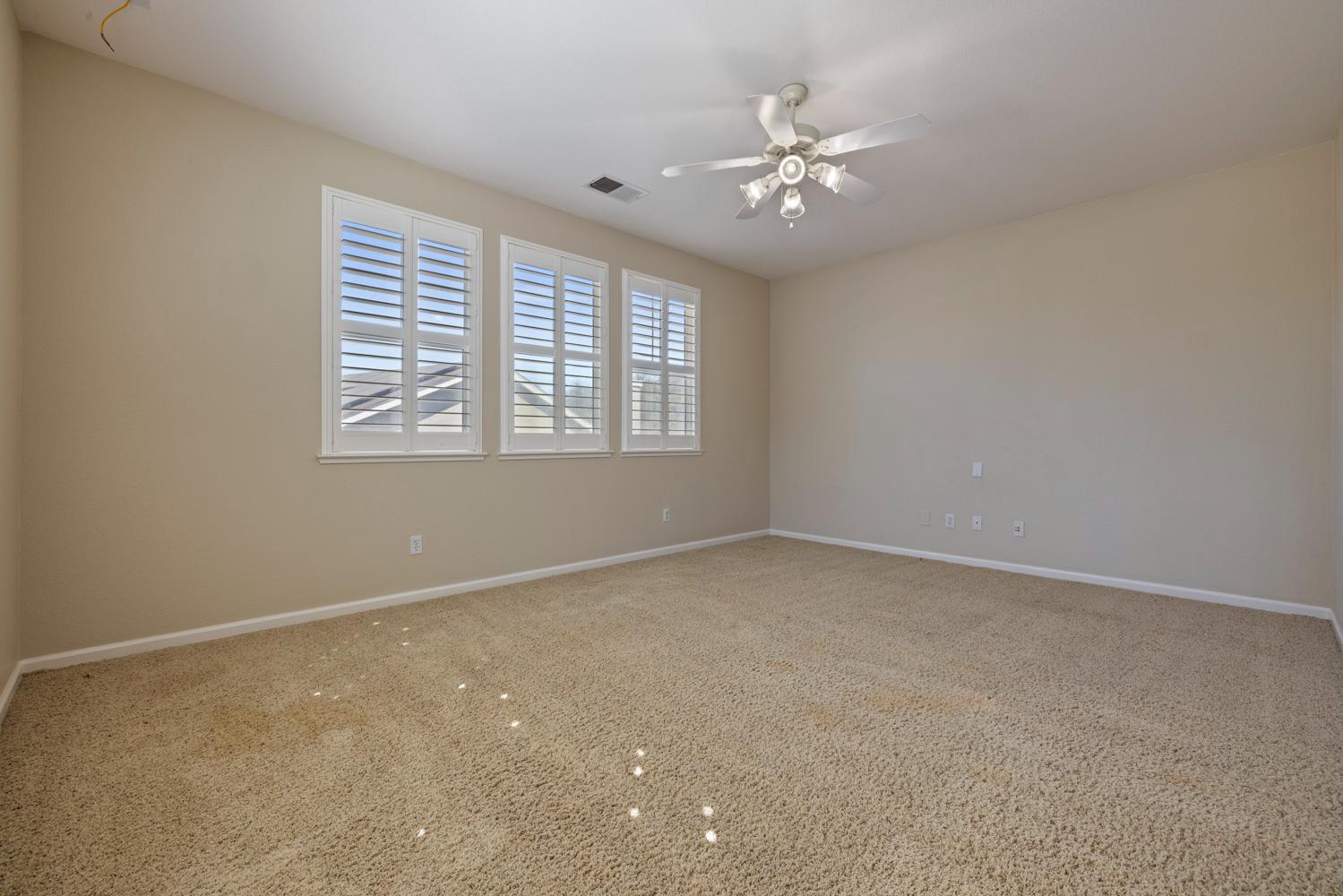 1584 Irvin Ct, Oakdale, CA 95361