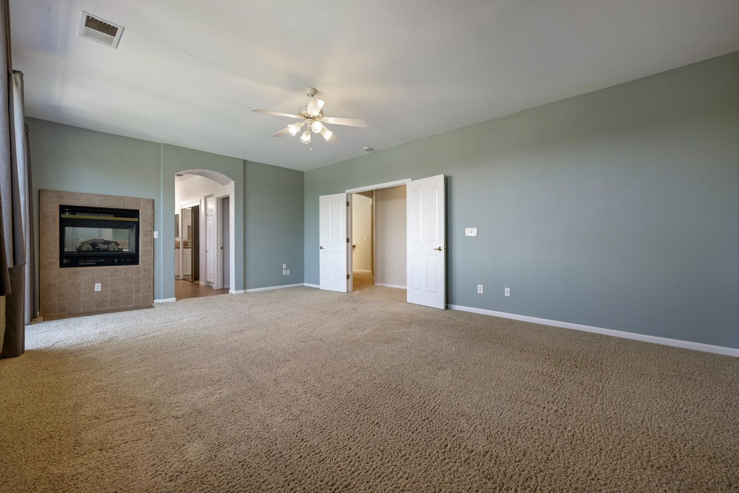 1584 Irvin Ct, Oakdale, CA 95361