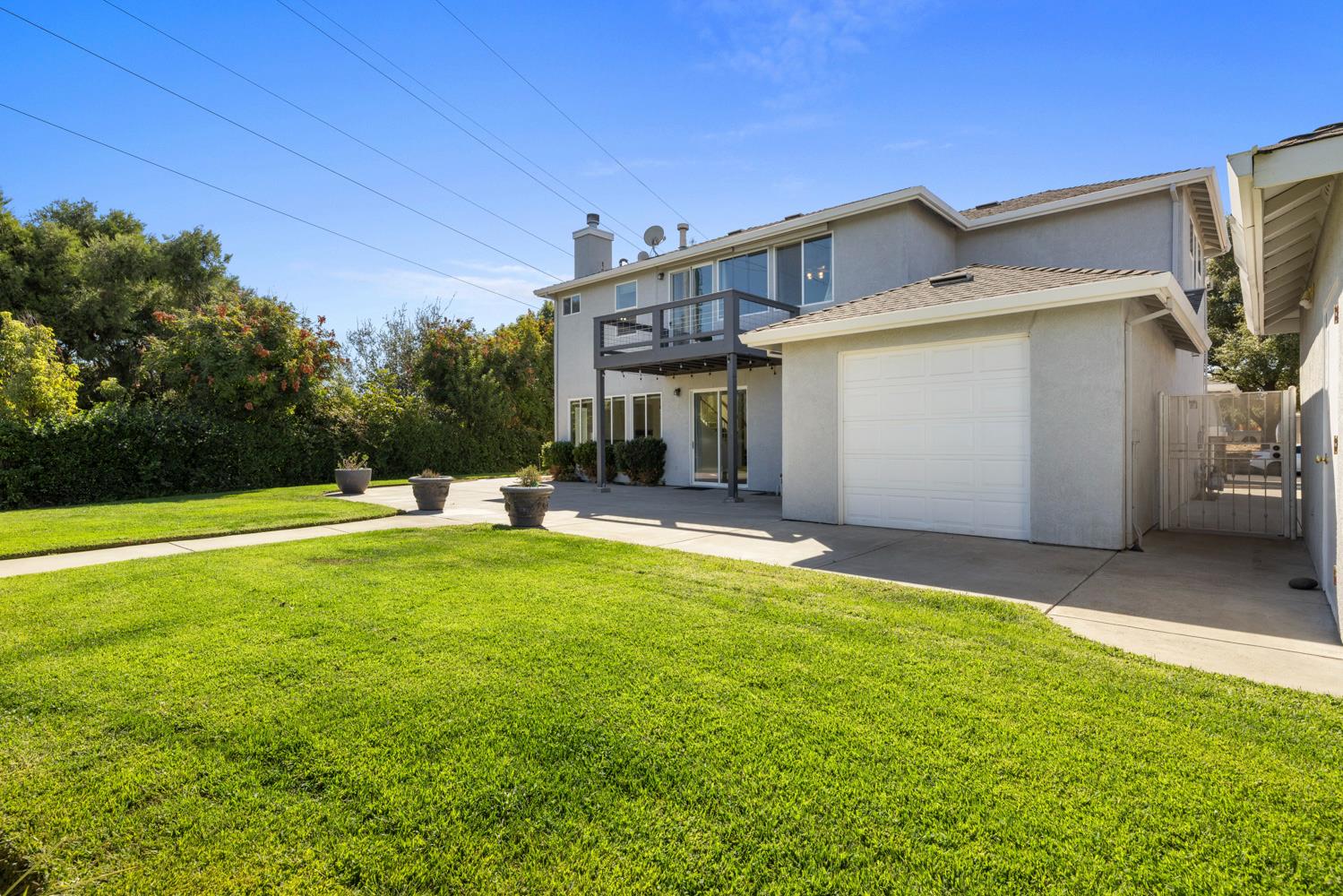 1584 Irvin Ct, Oakdale, CA 95361