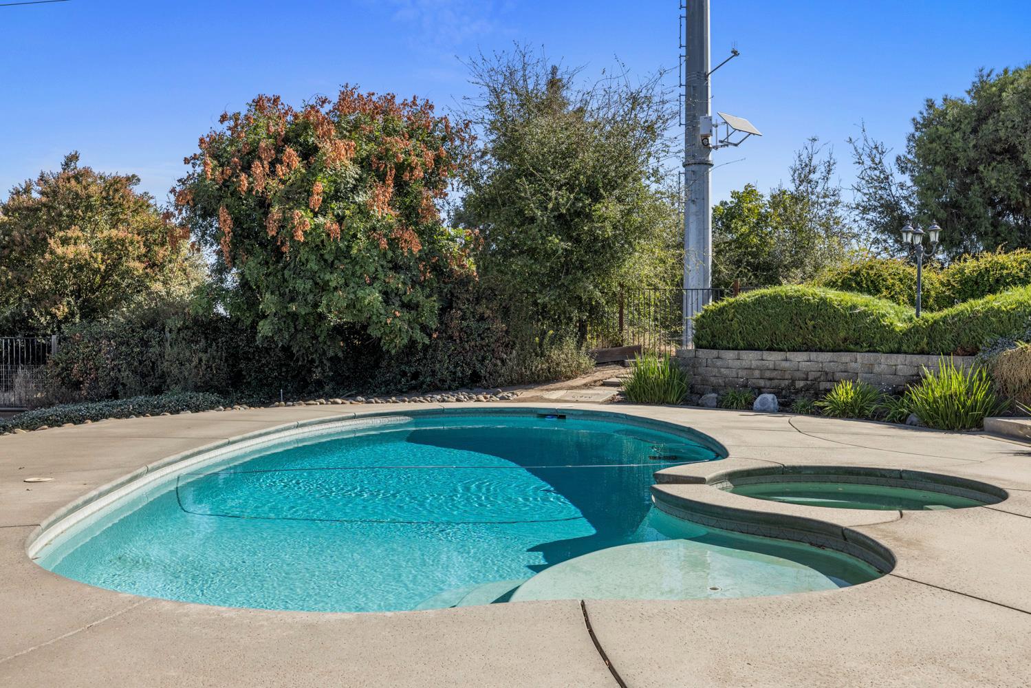 1584 Irvin Ct, Oakdale, CA 95361
