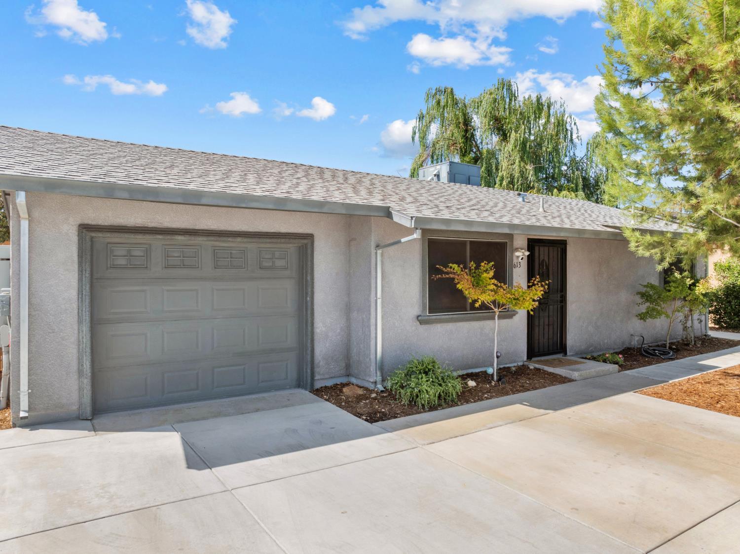 613 Summit Ct, Modesto, CA 95357