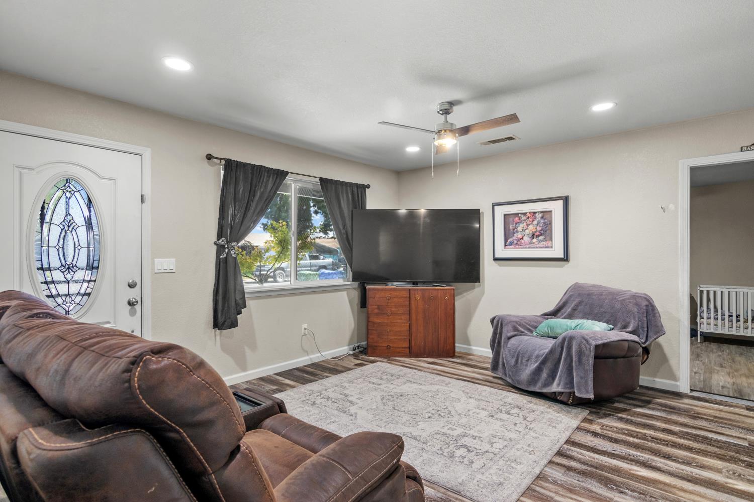 613 Summit Ct, Modesto, CA 95357
