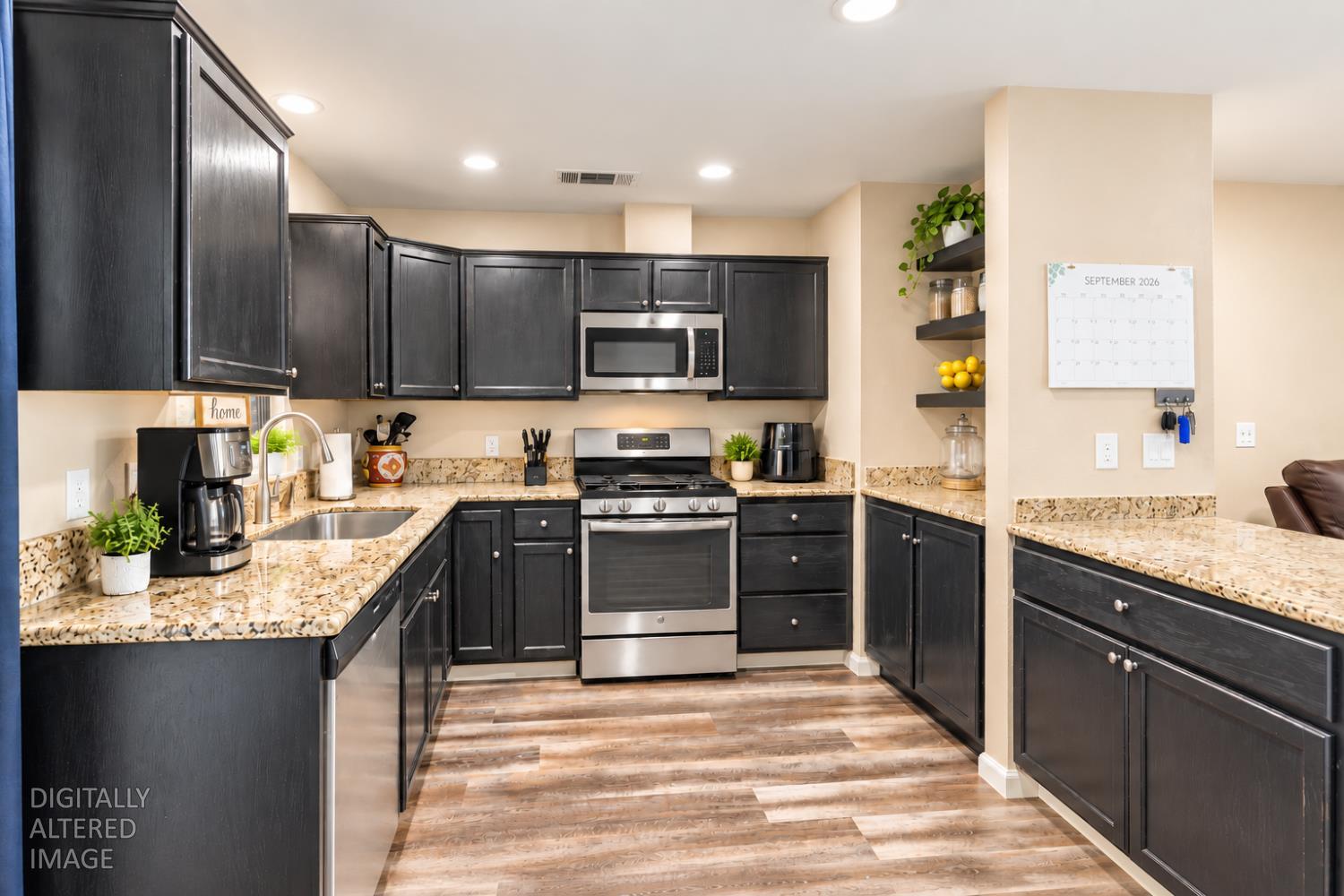 613 Summit Ct, Modesto, CA 95357
