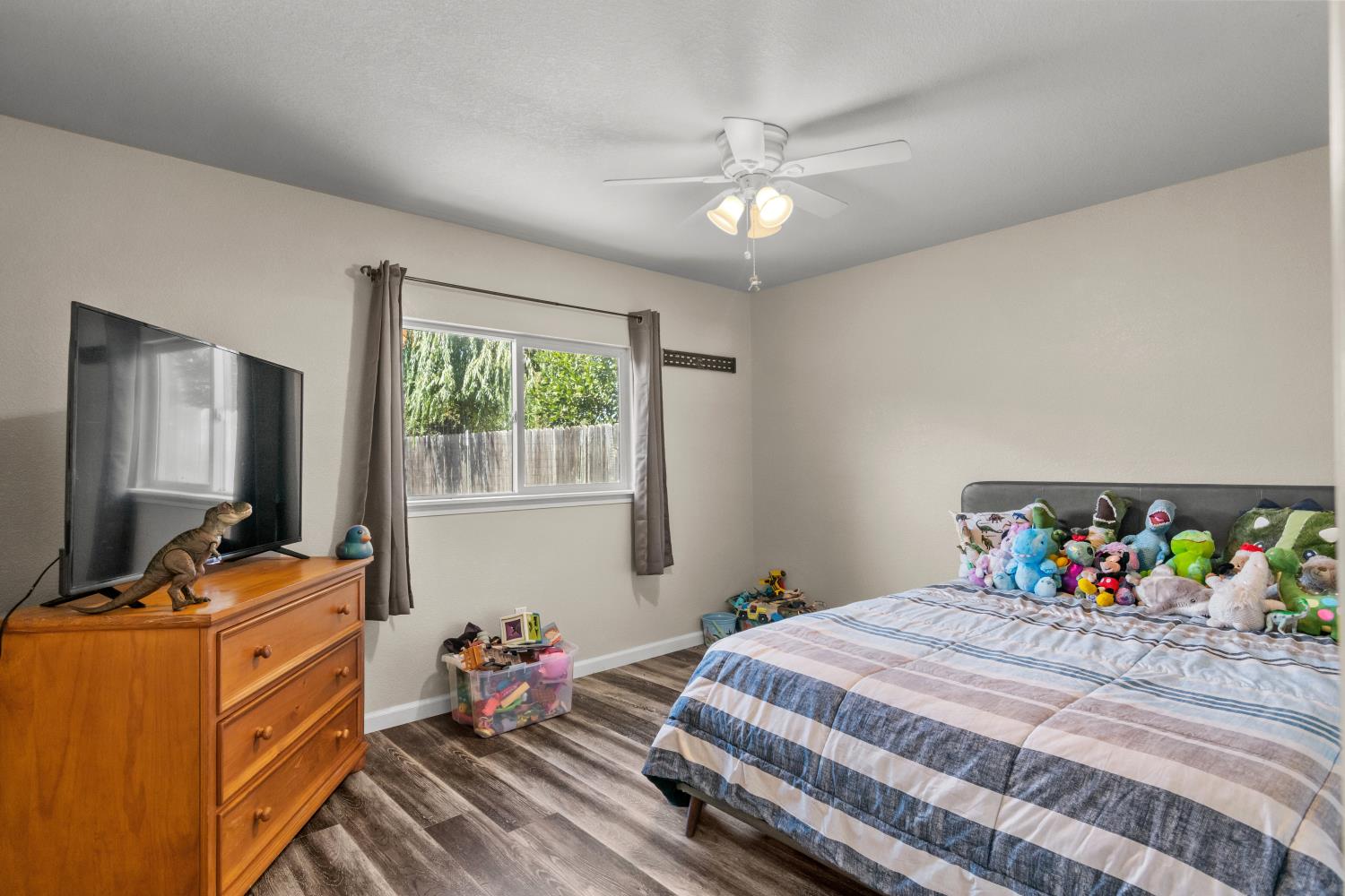 613 Summit Ct, Modesto, CA 95357