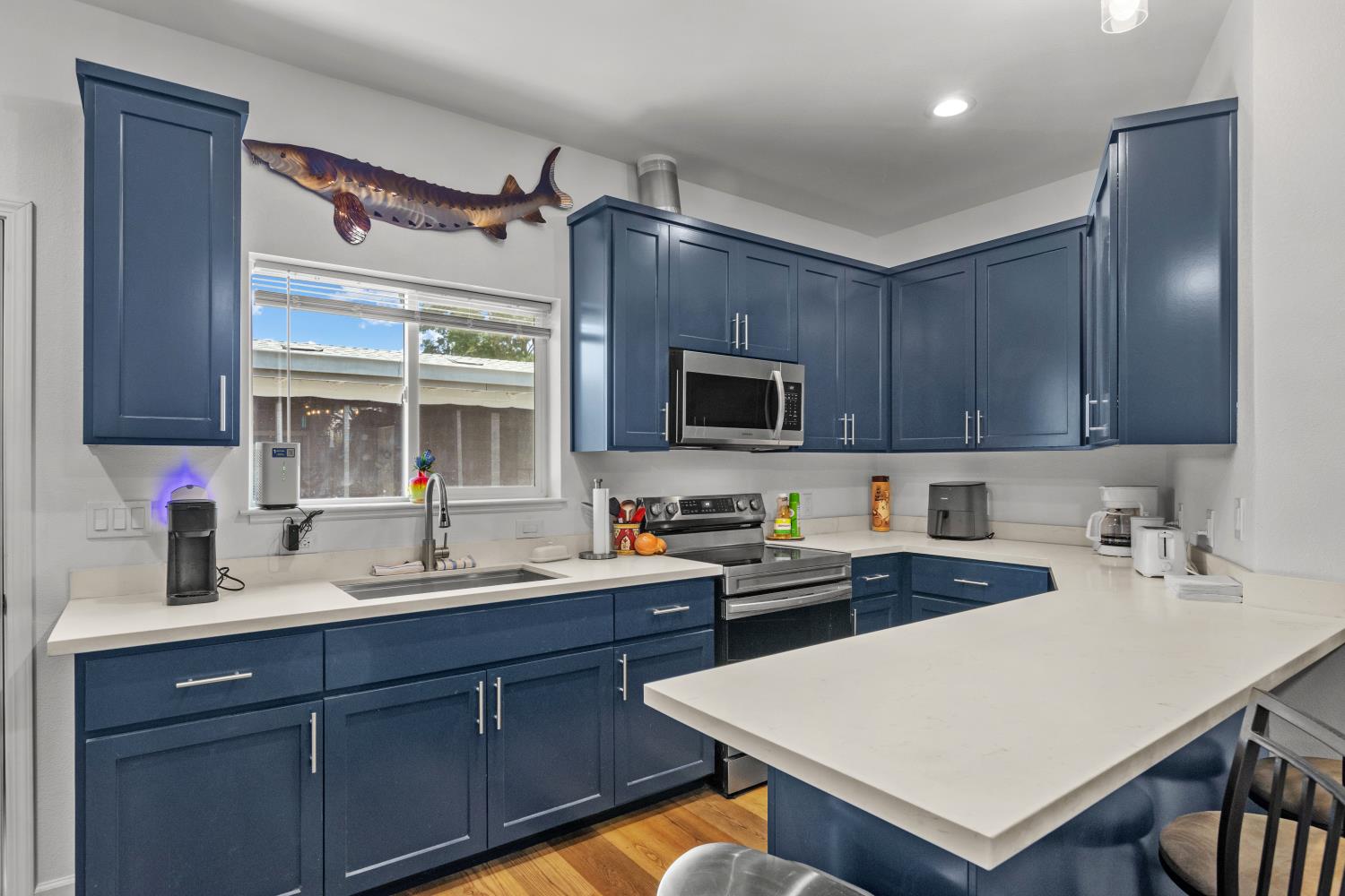 613 Summit Ct, Modesto, CA 95357