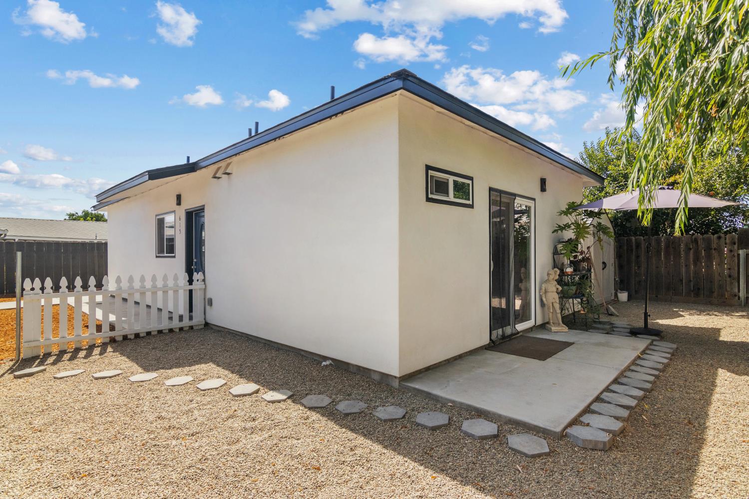 613 Summit Ct, Modesto, CA 95357