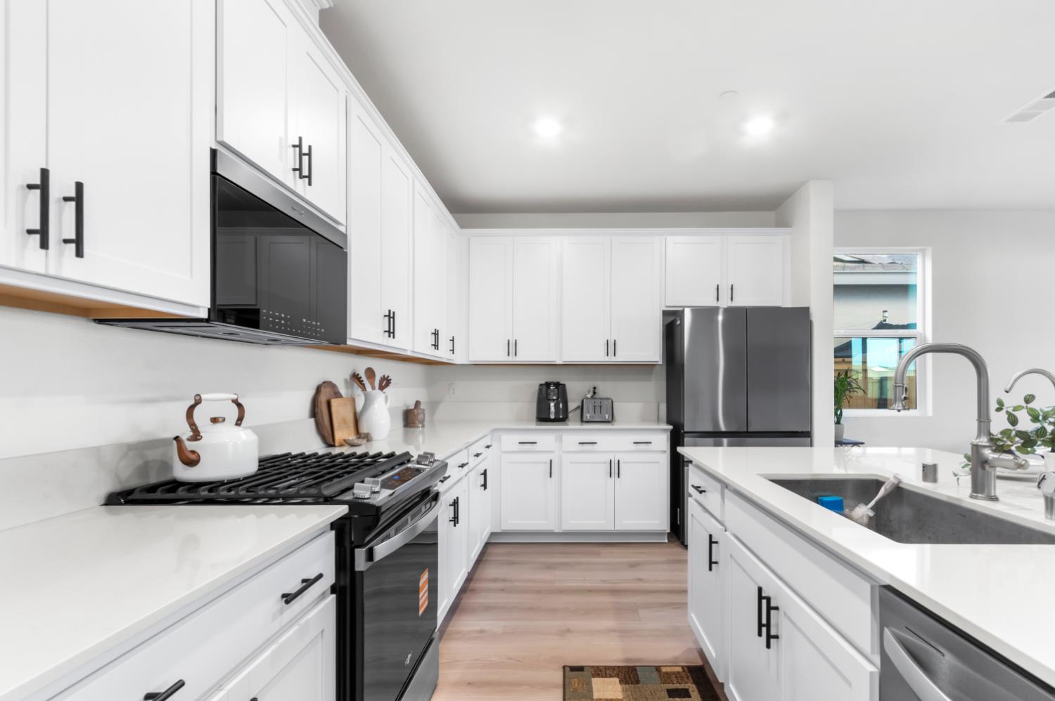 1550 Apiary Way, Hughson, CA 95326