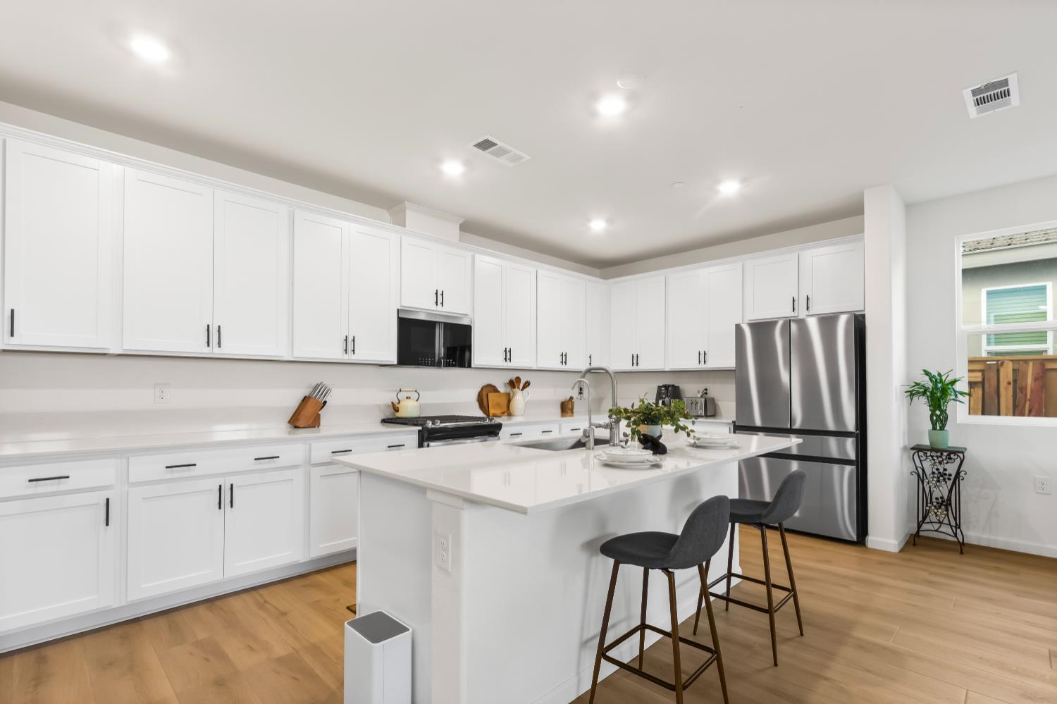 1550 Apiary Way, Hughson, CA 95326