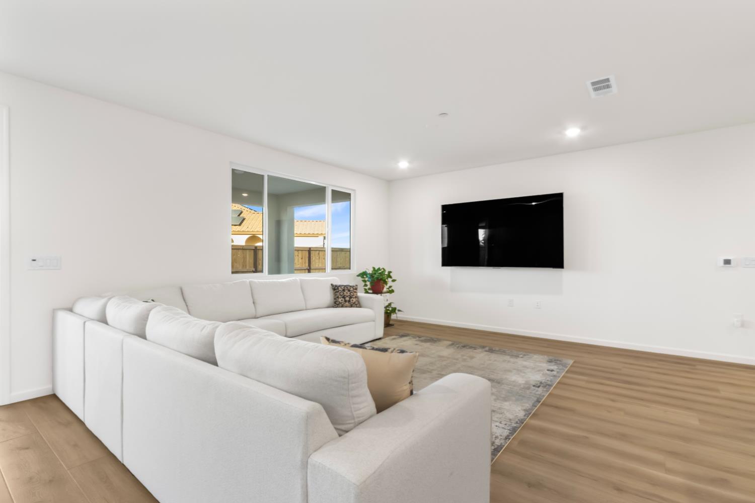 1550 Apiary Way, Hughson, CA 95326