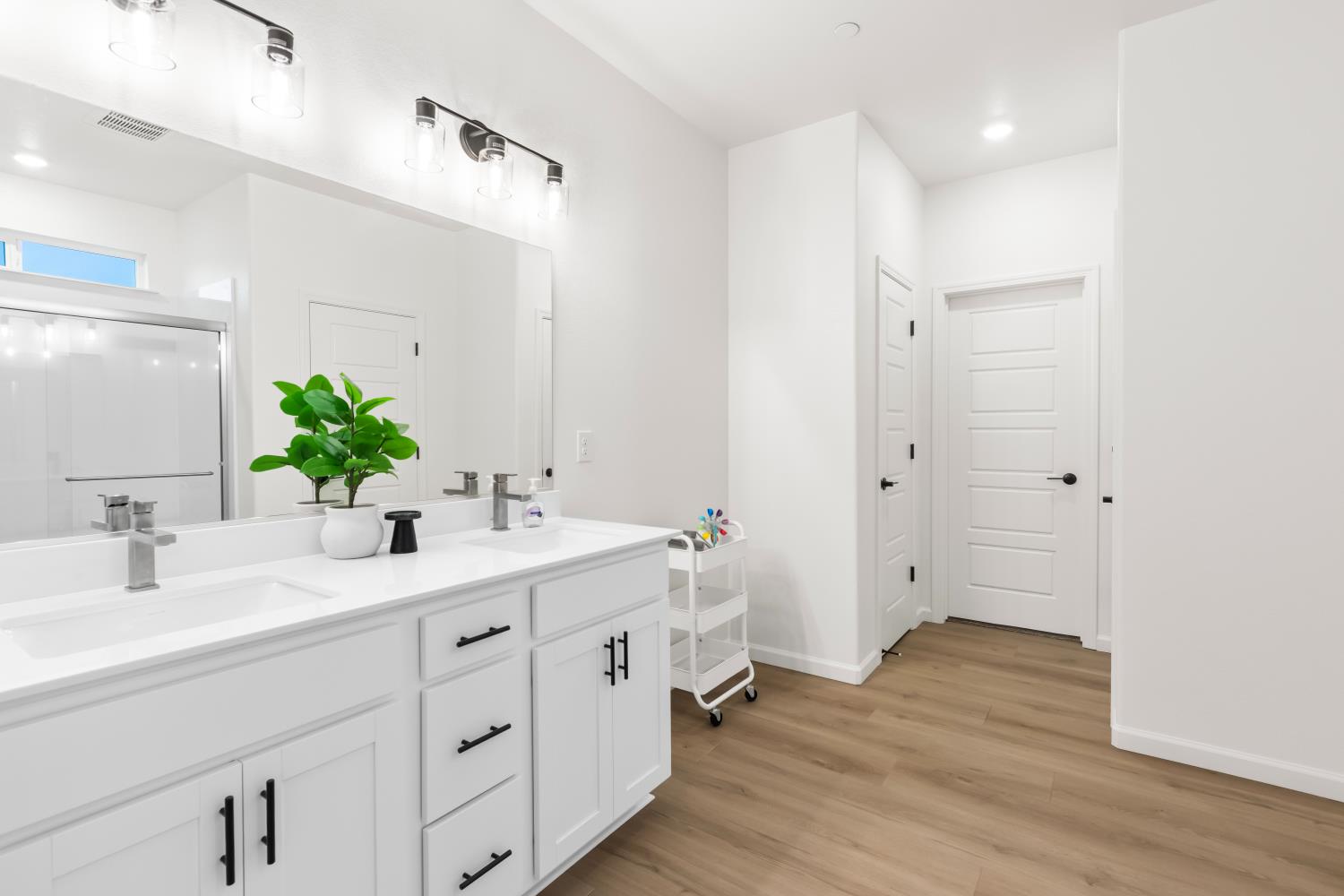 1550 Apiary Way, Hughson, CA 95326