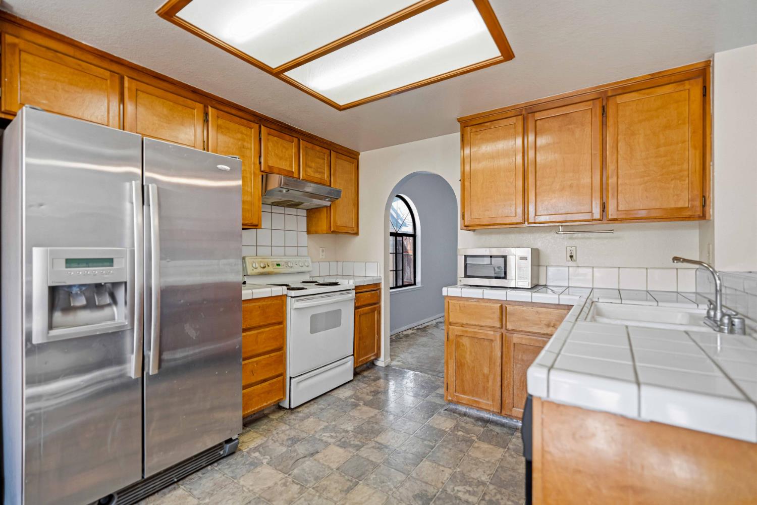 1620 Flower Garden Ct, Ceres, CA 95307