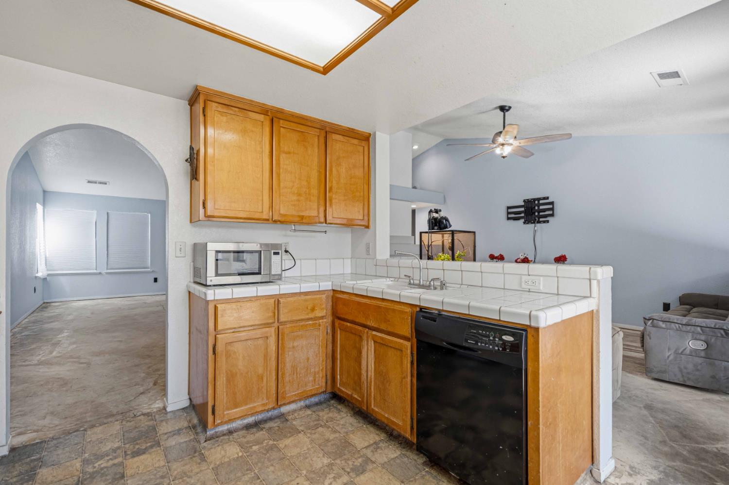 1620 Flower Garden Ct, Ceres, CA 95307