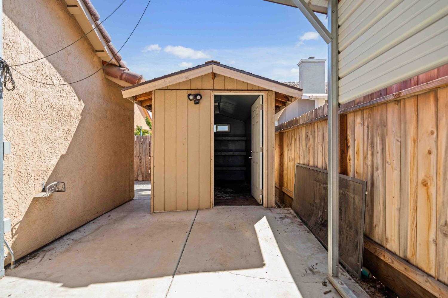 1620 Flower Garden Ct, Ceres, CA 95307