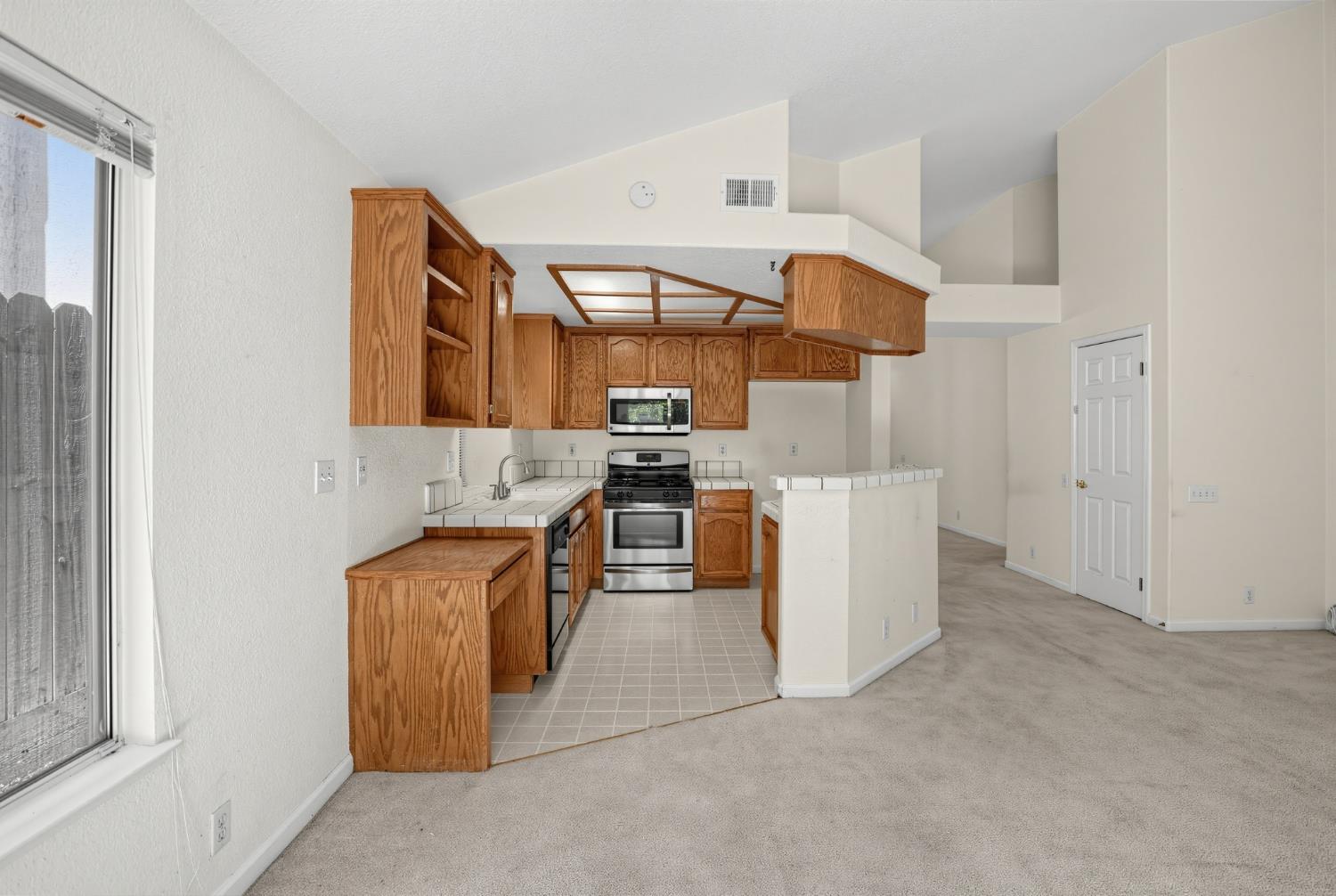 1732 Nighthawk Way, Modesto, CA 95358