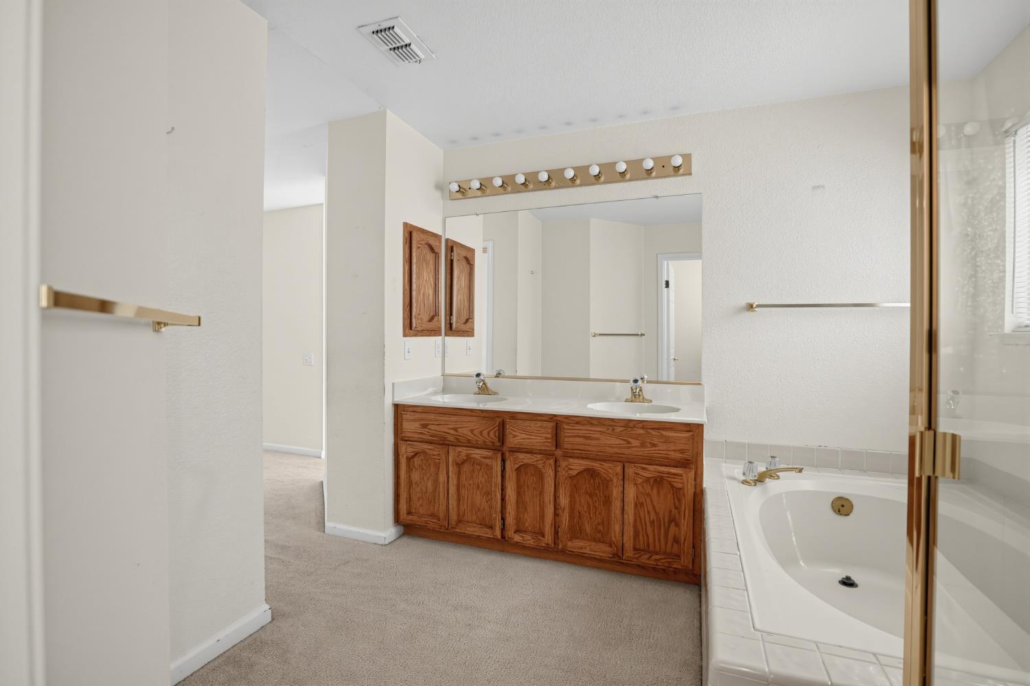 1732 Nighthawk Way, Modesto, CA 95358