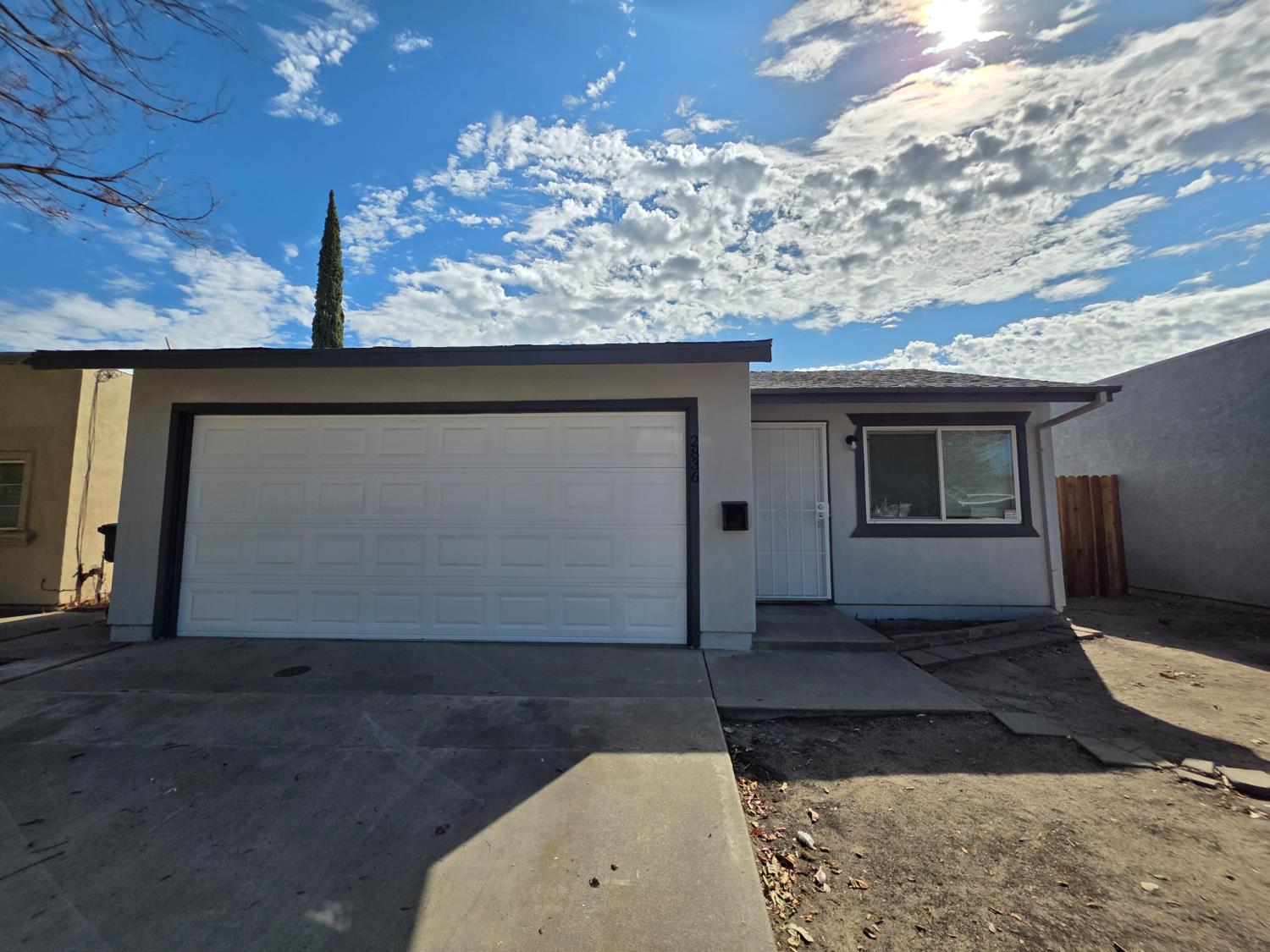2836 Park Pl, Modesto, CA 95350