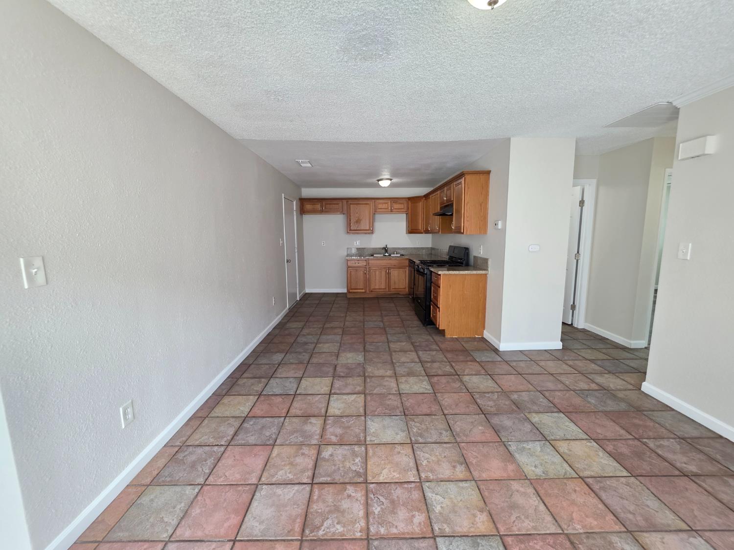 2836 Park Pl, Modesto, CA 95350