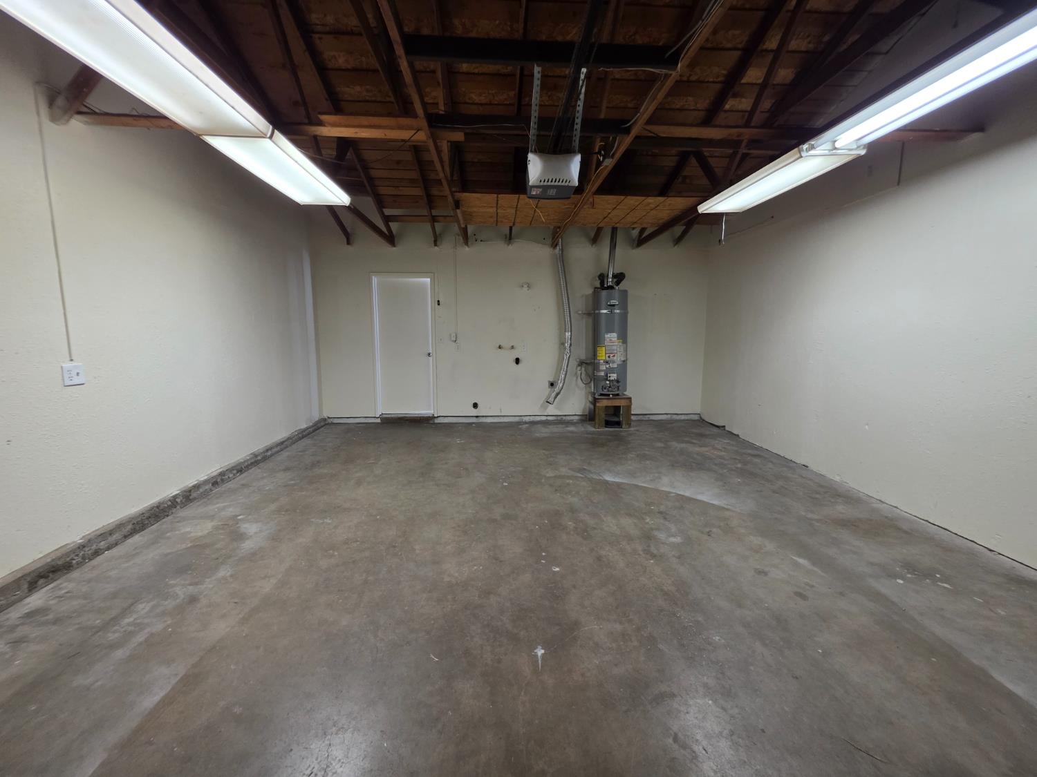2836 Park Pl, Modesto, CA 95350