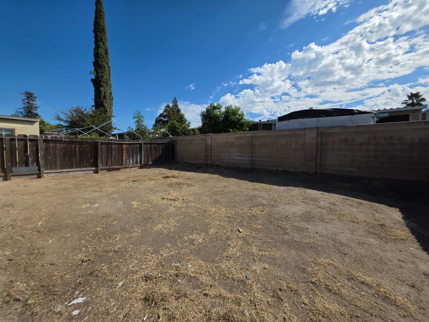 2836 Park Pl, Modesto, CA 95350
