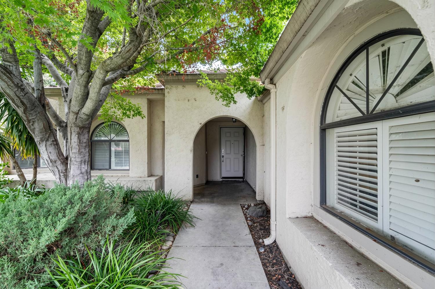4221 Copper Creek Dr, Modesto, CA 95355