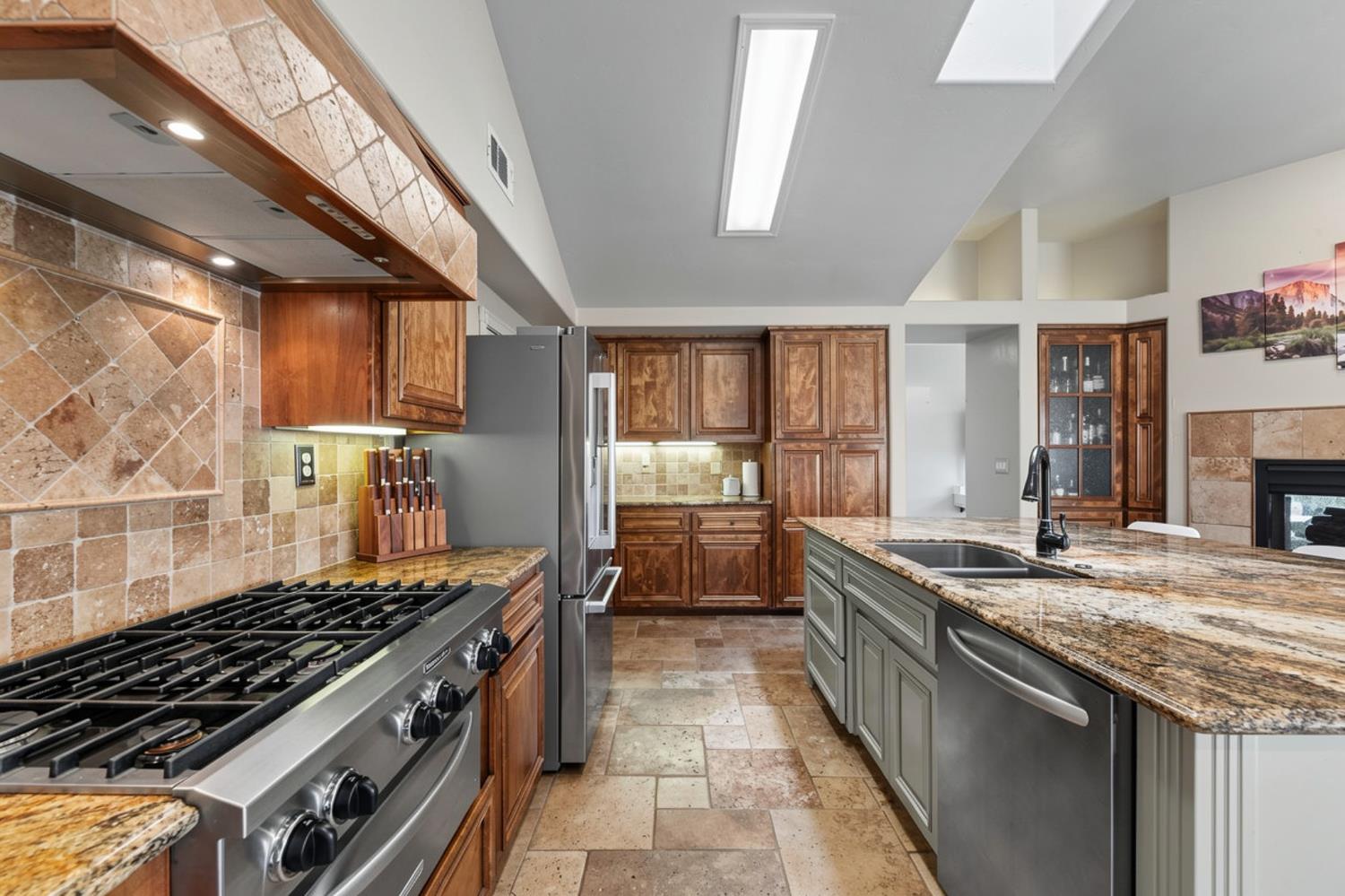4221 Copper Creek Dr, Modesto, CA 95355
