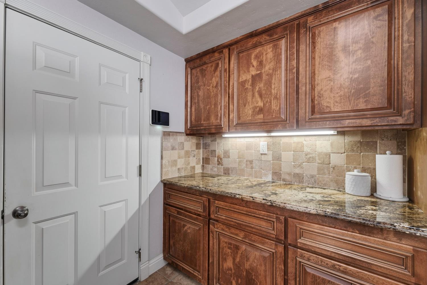 4221 Copper Creek Dr, Modesto, CA 95355