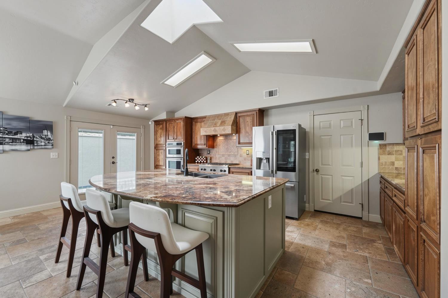 4221 Copper Creek Dr, Modesto, CA 95355