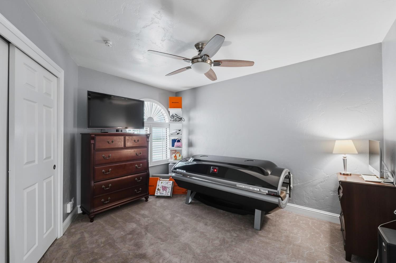 4221 Copper Creek Dr, Modesto, CA 95355