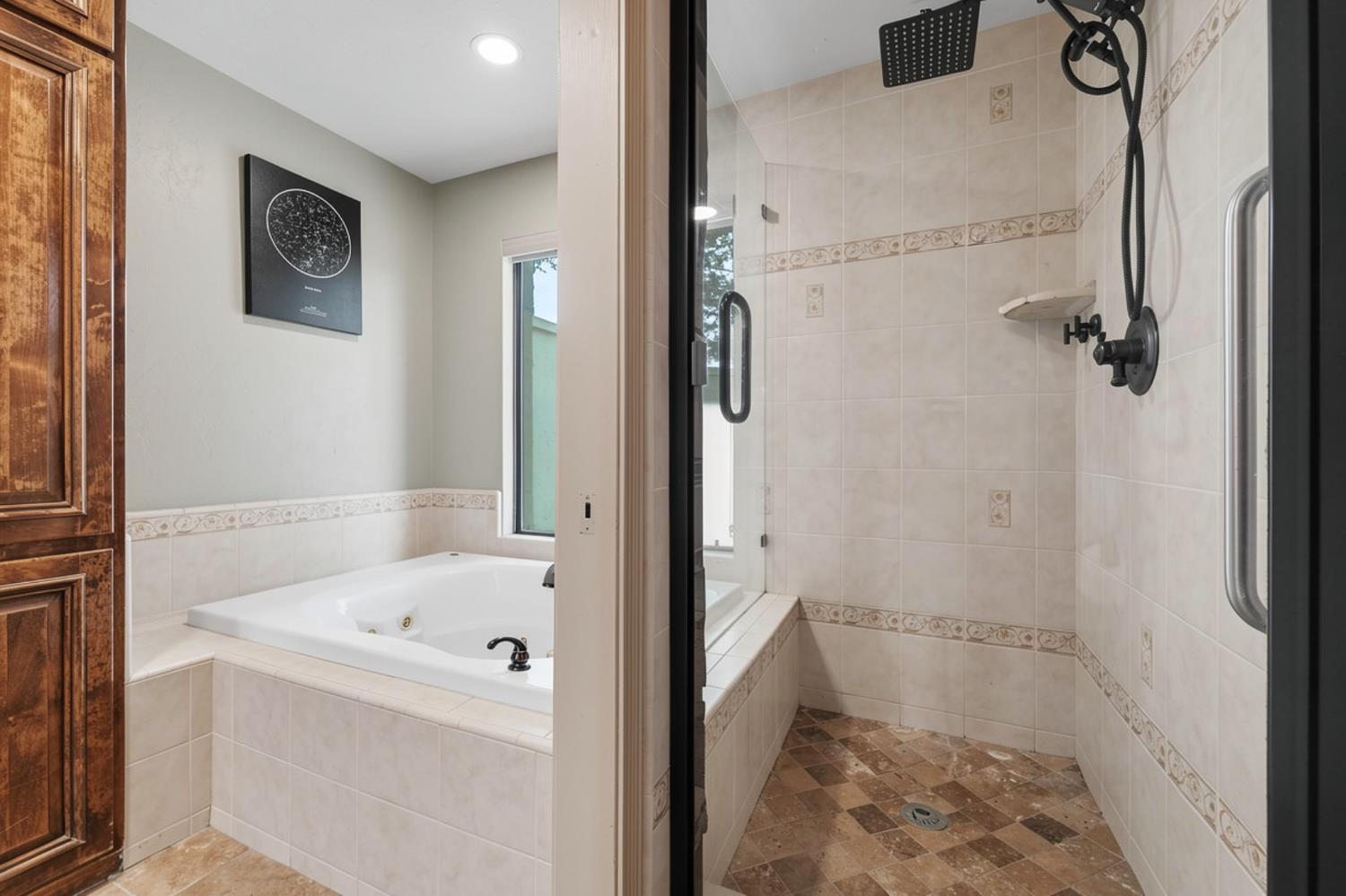 4221 Copper Creek Dr, Modesto, CA 95355