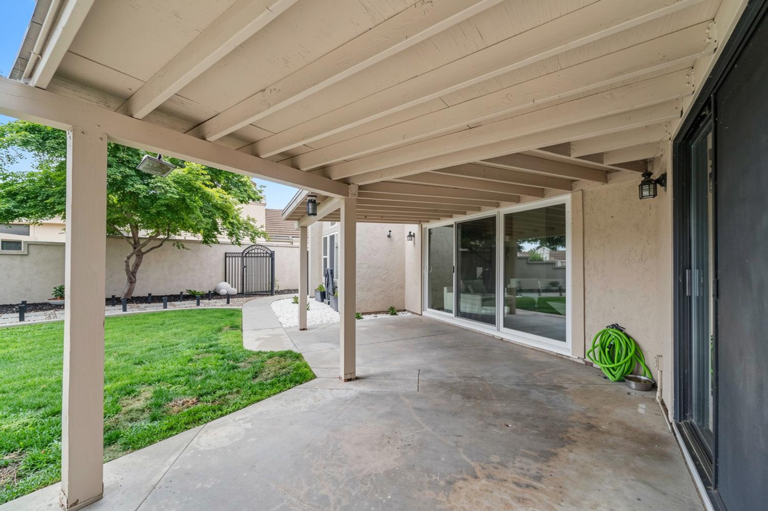 4221 Copper Creek Dr, Modesto, CA 95355