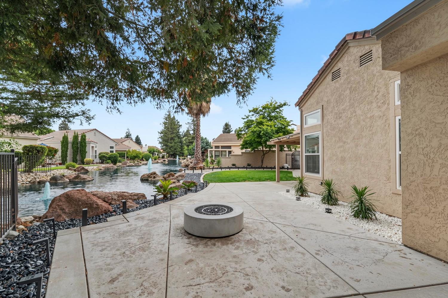 4221 Copper Creek Dr, Modesto, CA 95355