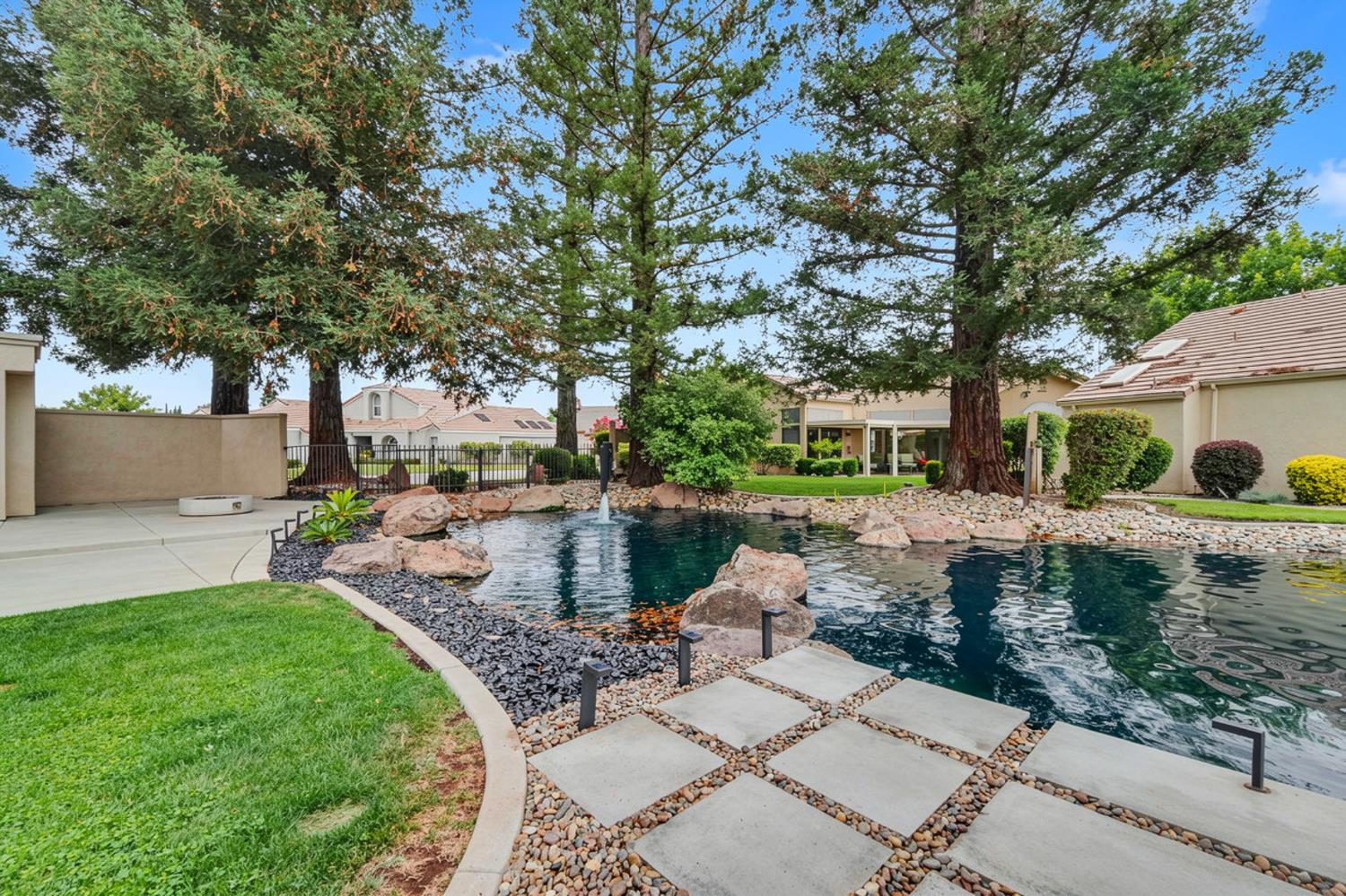4221 Copper Creek Dr, Modesto, CA 95355