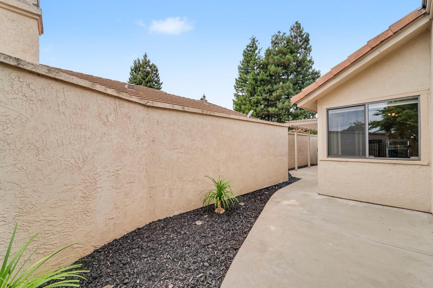 4221 Copper Creek Dr, Modesto, CA 95355