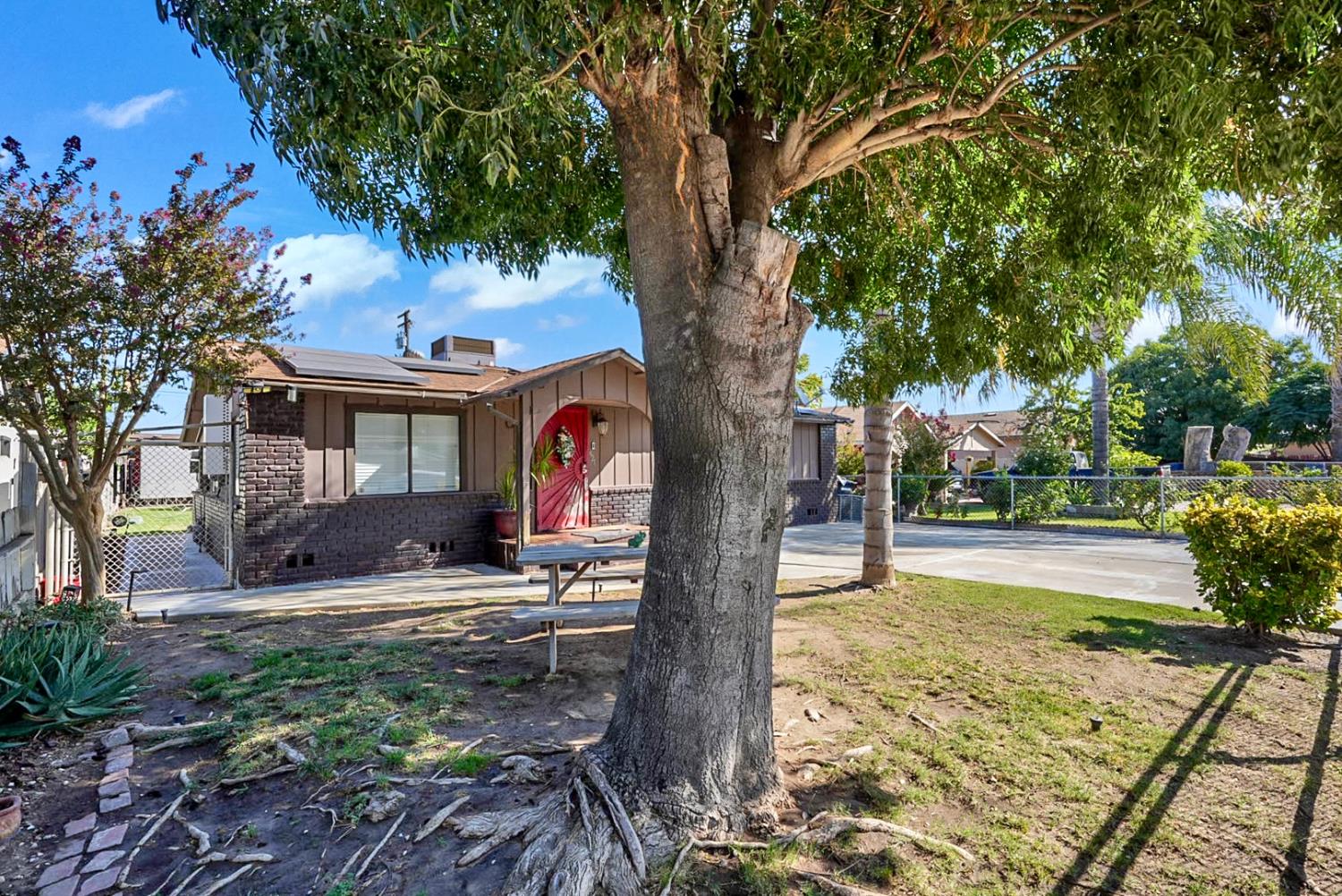 921 Atlantic Dr, Modesto, CA 95358