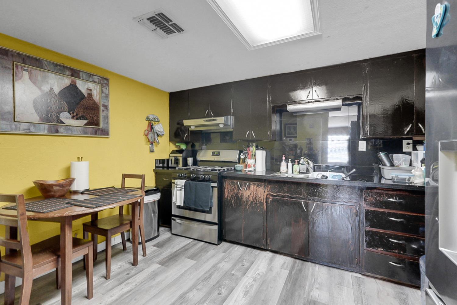 921 Atlantic Dr, Modesto, CA 95358