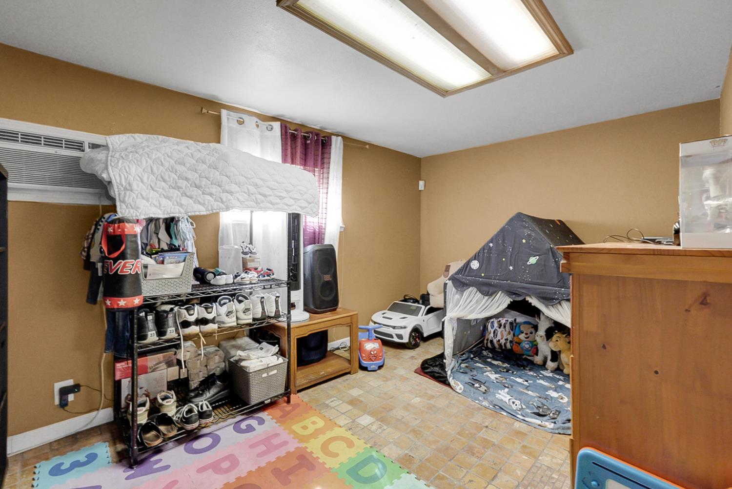 921 Atlantic Dr, Modesto, CA 95358