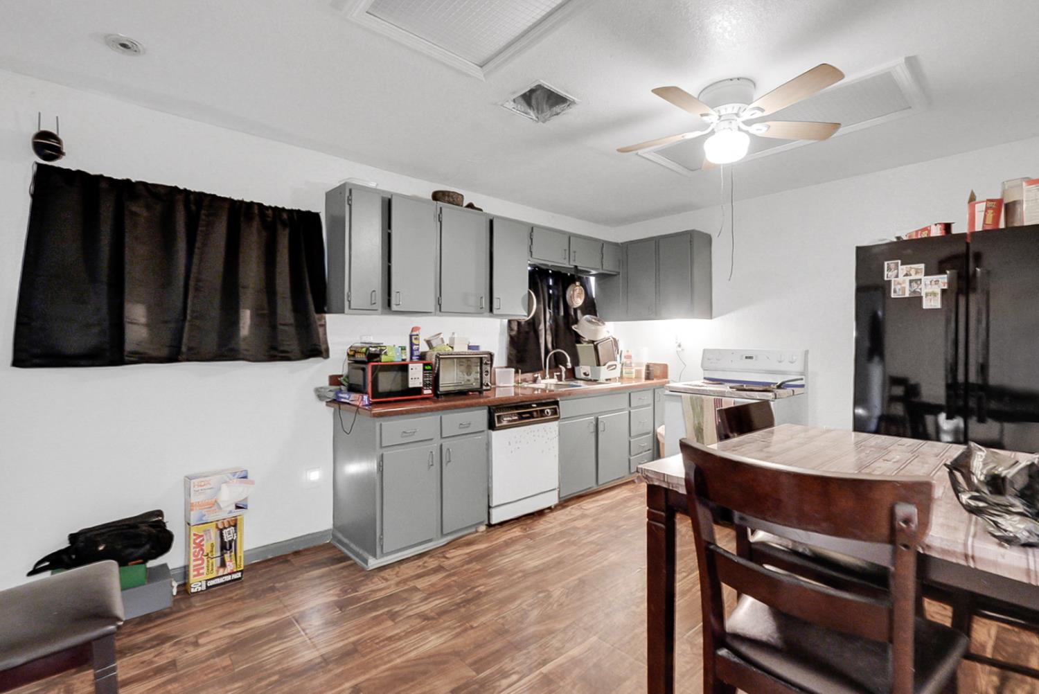 921 Atlantic Dr, Modesto, CA 95358