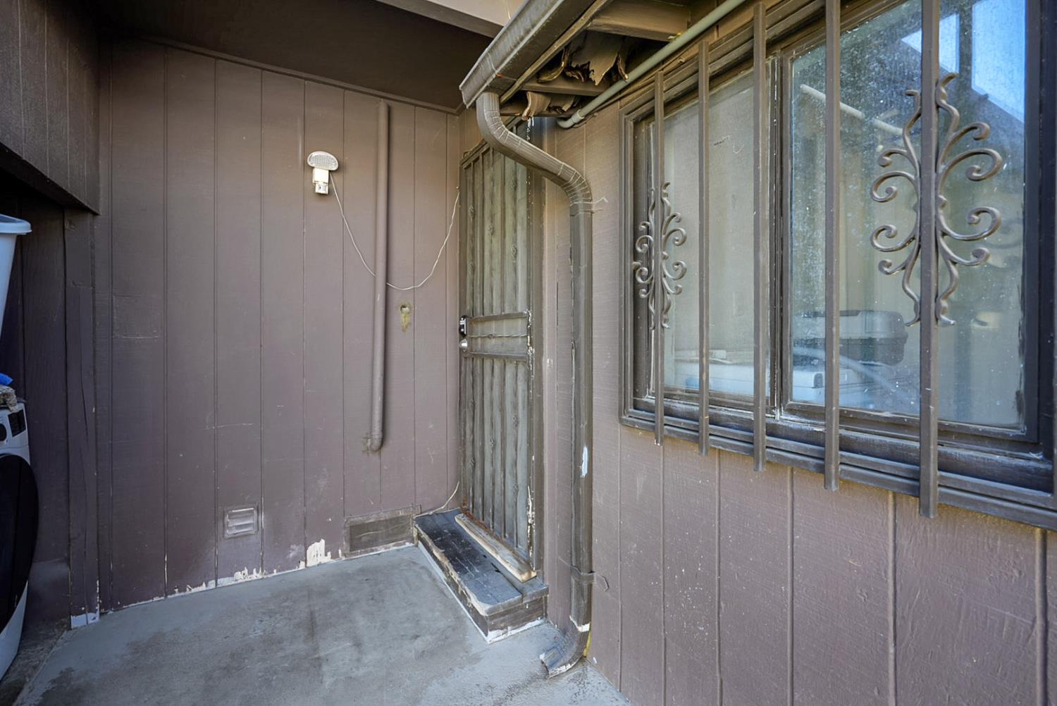 921 Atlantic Dr, Modesto, CA 95358