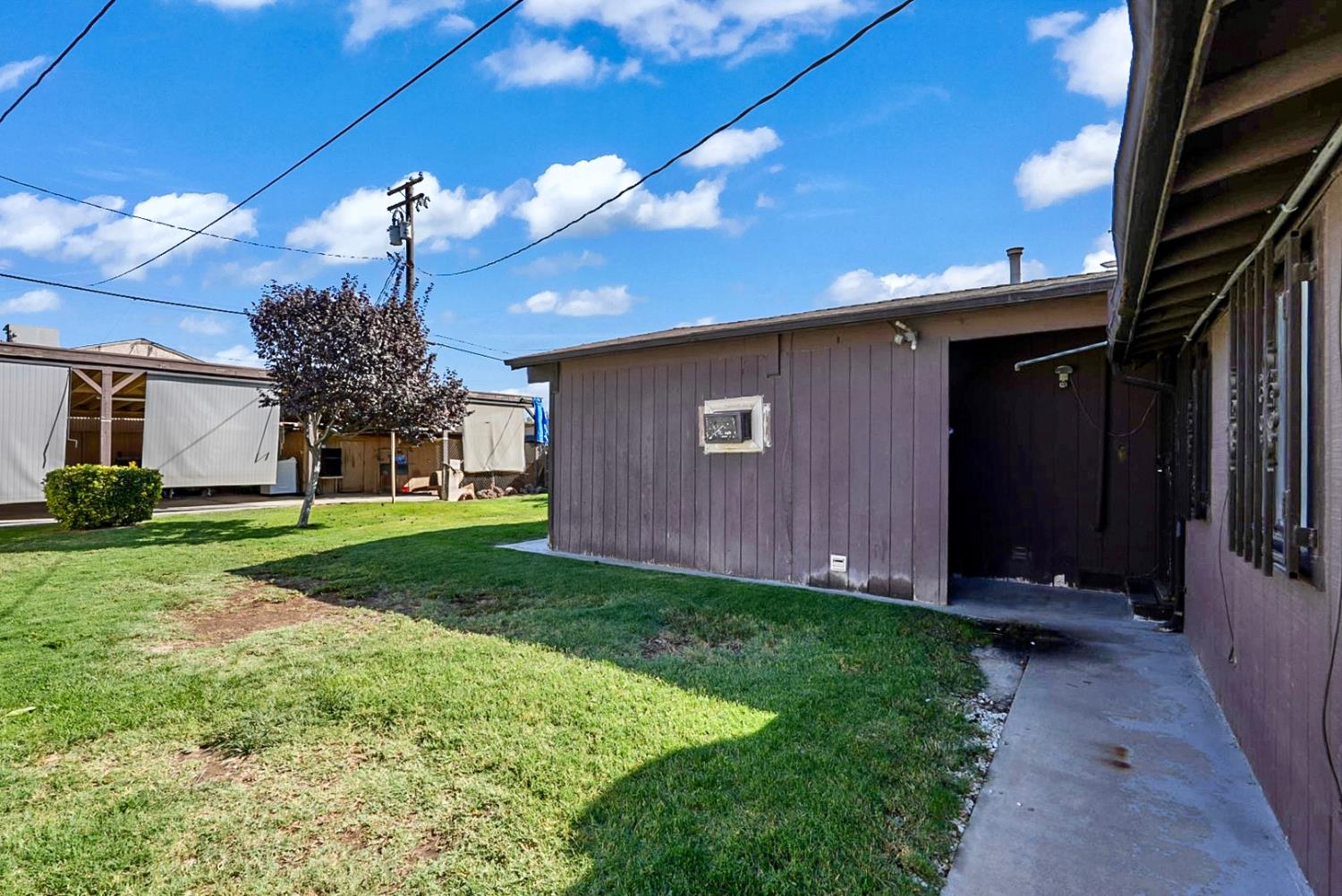 921 Atlantic Dr, Modesto, CA 95358