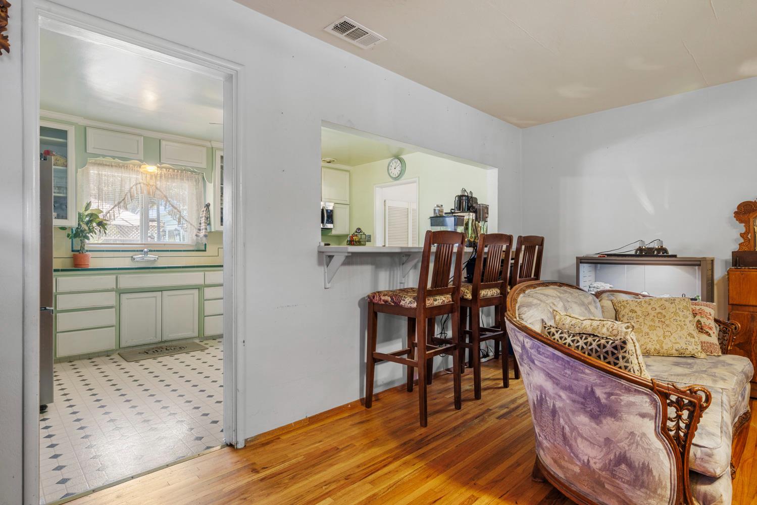 1106 Columbia Way, Modesto, CA 95350