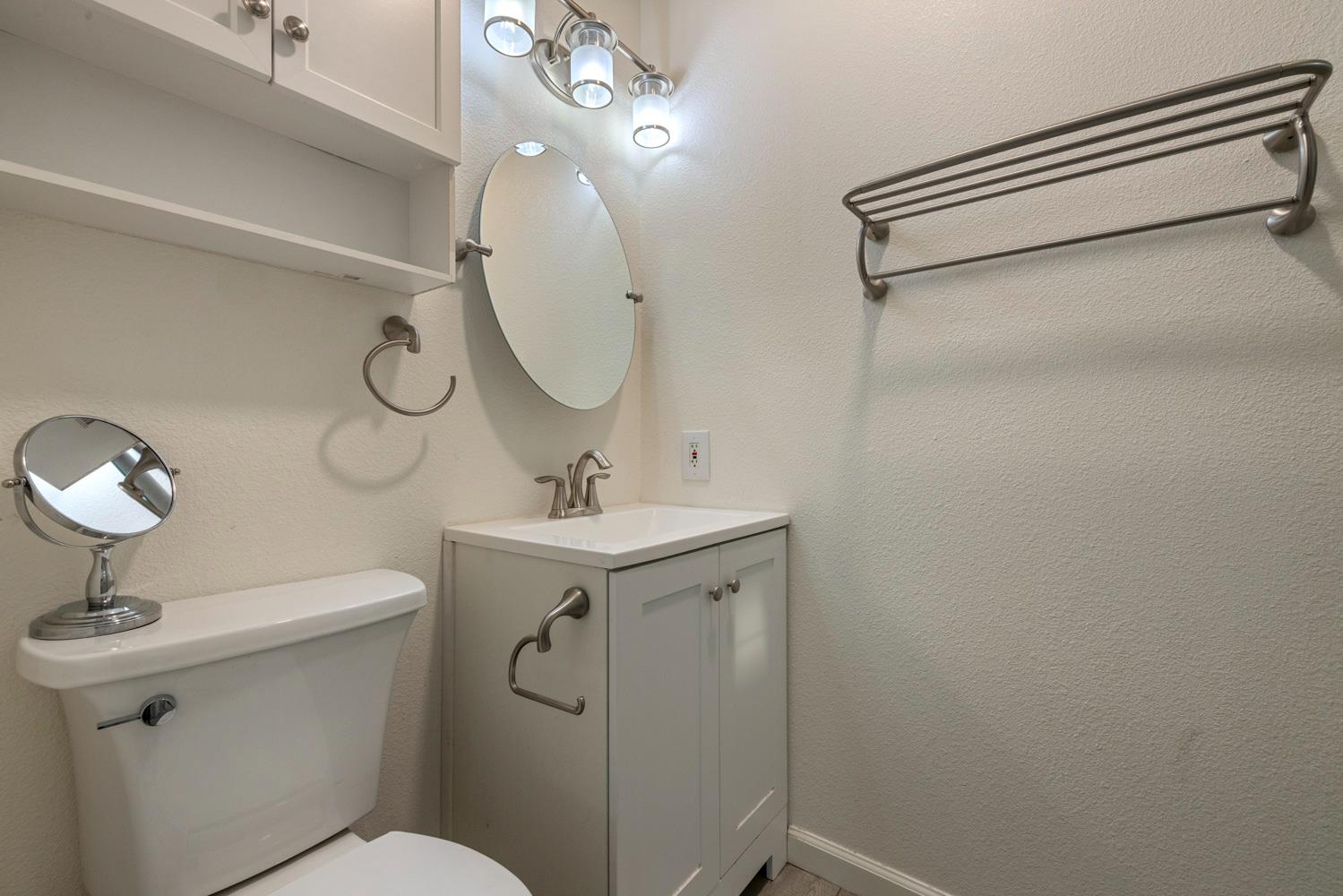 1106 Columbia Way, Modesto, CA 95350
