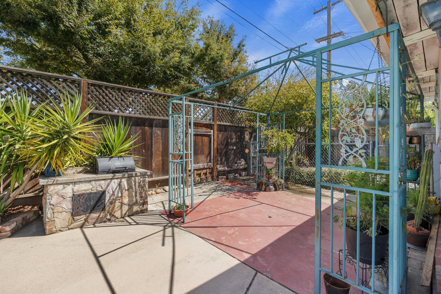 1106 Columbia Way, Modesto, CA 95350