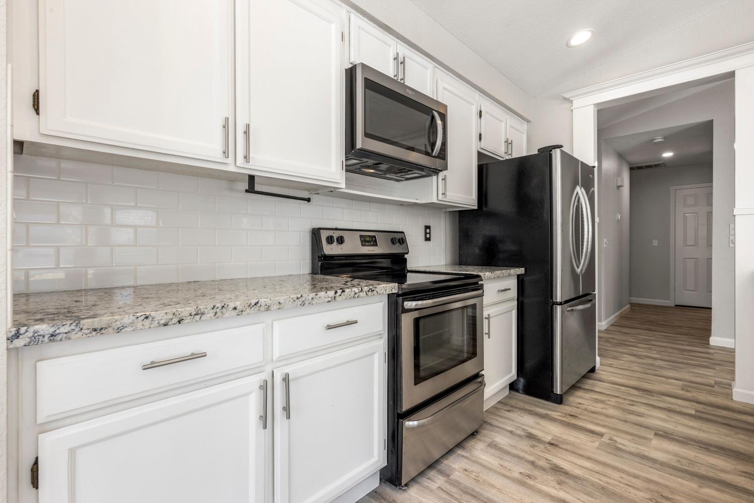 379 Shalako Dr, Oakdale, CA 95361
